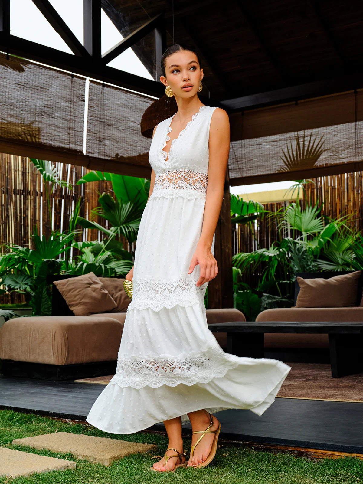 Robe Longue Sans Manches à Dentelle